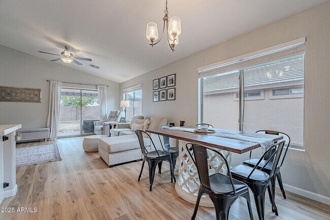 Foto del edificio - 2574 W Sawtooth Way
