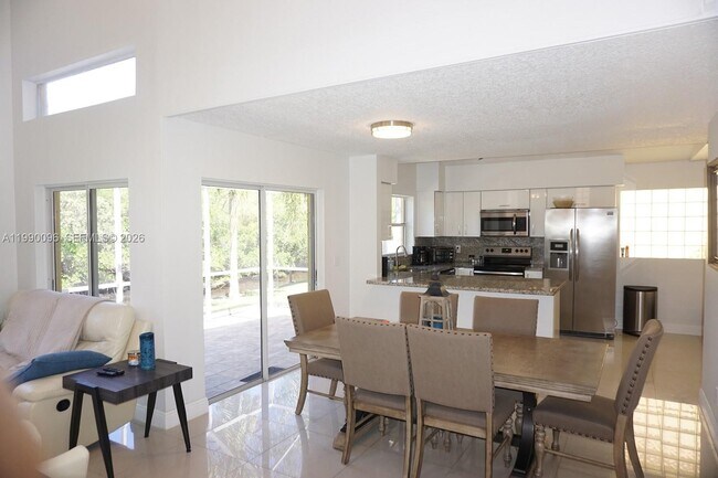 Foto del edificio - 1057 SE 6th Ave