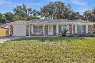 Building Photo - 7710 Charter Oaks Dr
