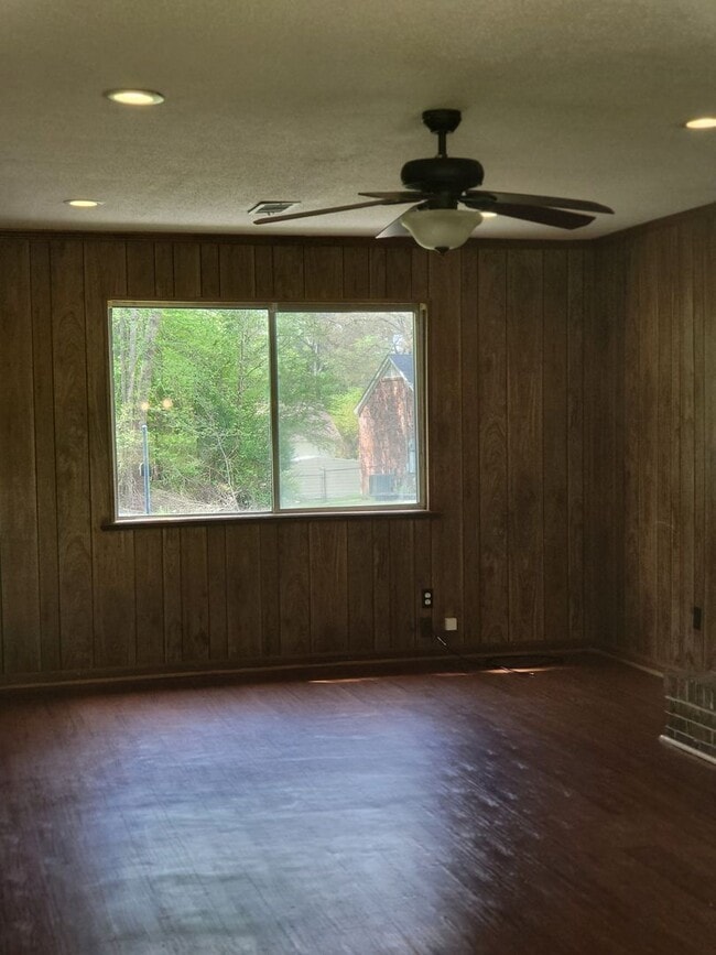 Building Photo - 11135 Arrowhead Rd