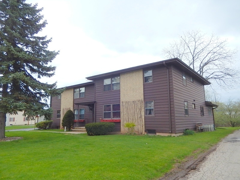 1108 Melrose Ct, Neenah, WI 54956 Room for Rent in Neenah, WI