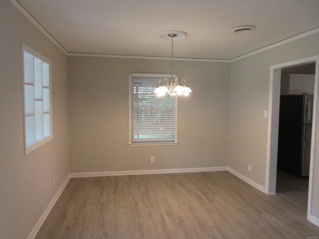 Foto del edificio - 616 Byrne Dr