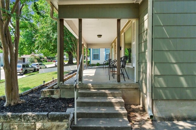 Foto del edificio - 3816 Collinwood Ave