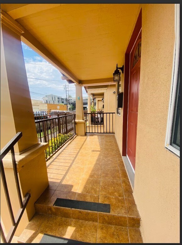 Foto del edificio - 317 N Coronado St