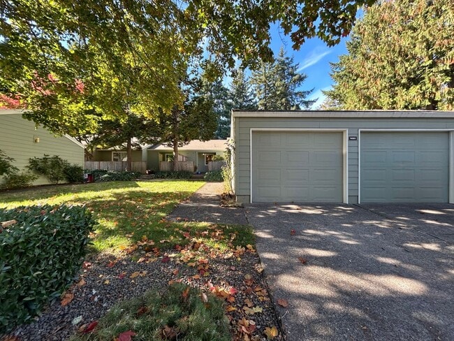 Photo - Serene 2 Bed, 2 Bath Updated Hidden Gem! House