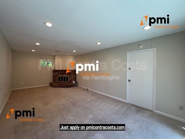 Building Photo - 1173 Las Juntas Way