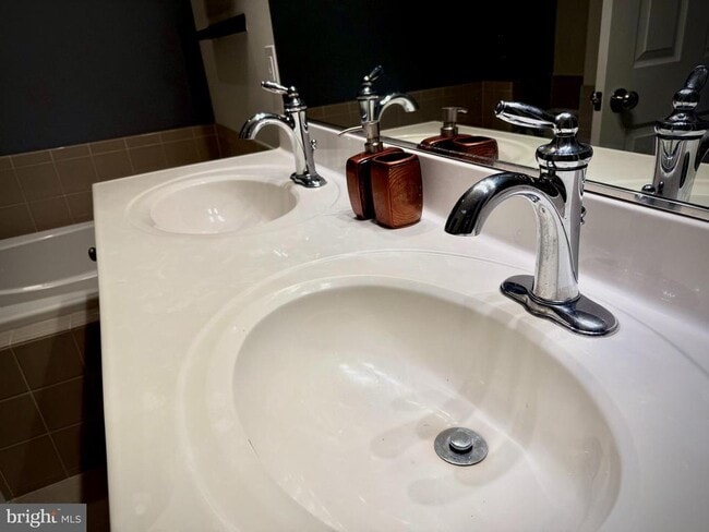 Building Photo - 42654 New Dawn Terrace