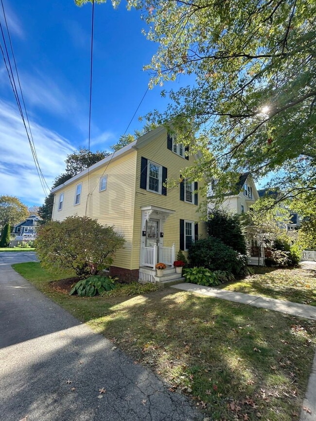 Building Photo - 285 Richards Ave