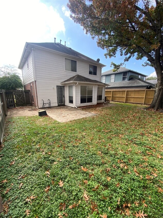 Building Photo - 3638 Red Fir Dr