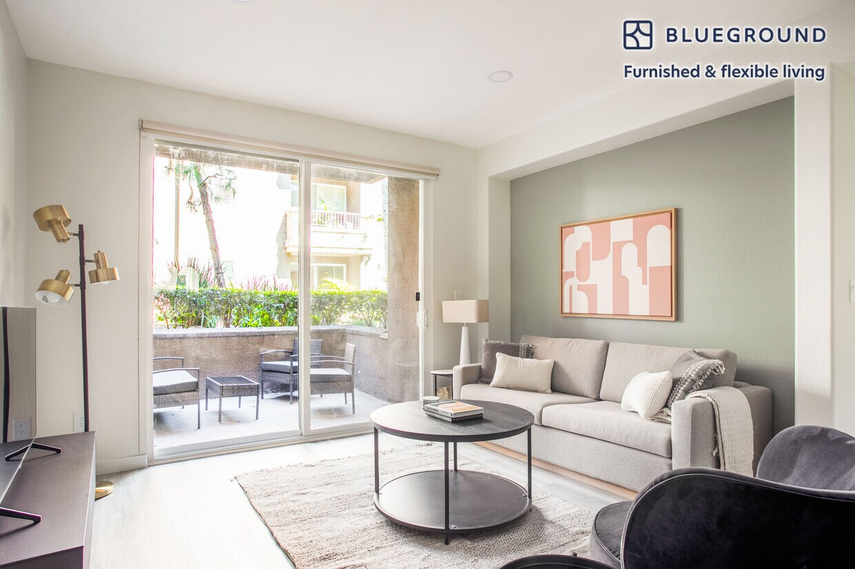 Foto principal - 2820 Sawtelle Blvd