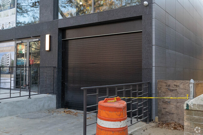 Building Photo - Penrose Tower