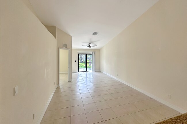 Foto del edificio - 136 Cultural Park Blvd