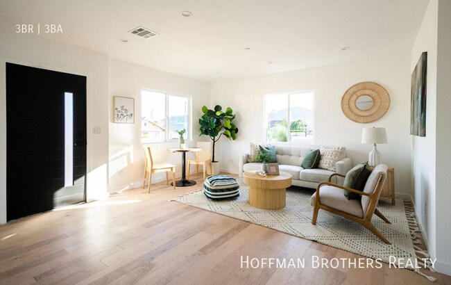 Building Photo - 2681 Roseview Ave. Los Angeles, CA 90065