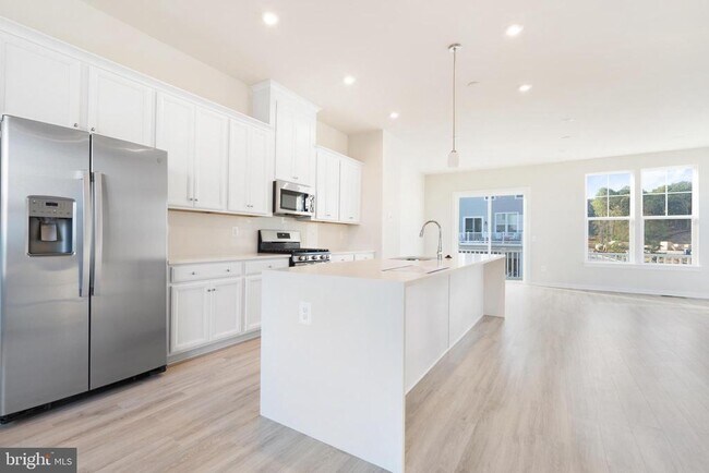 Building Photo - 1744 Autumn Maple Leaf Dr