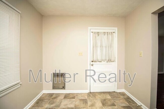 Building Photo - 3010 Boright Dr