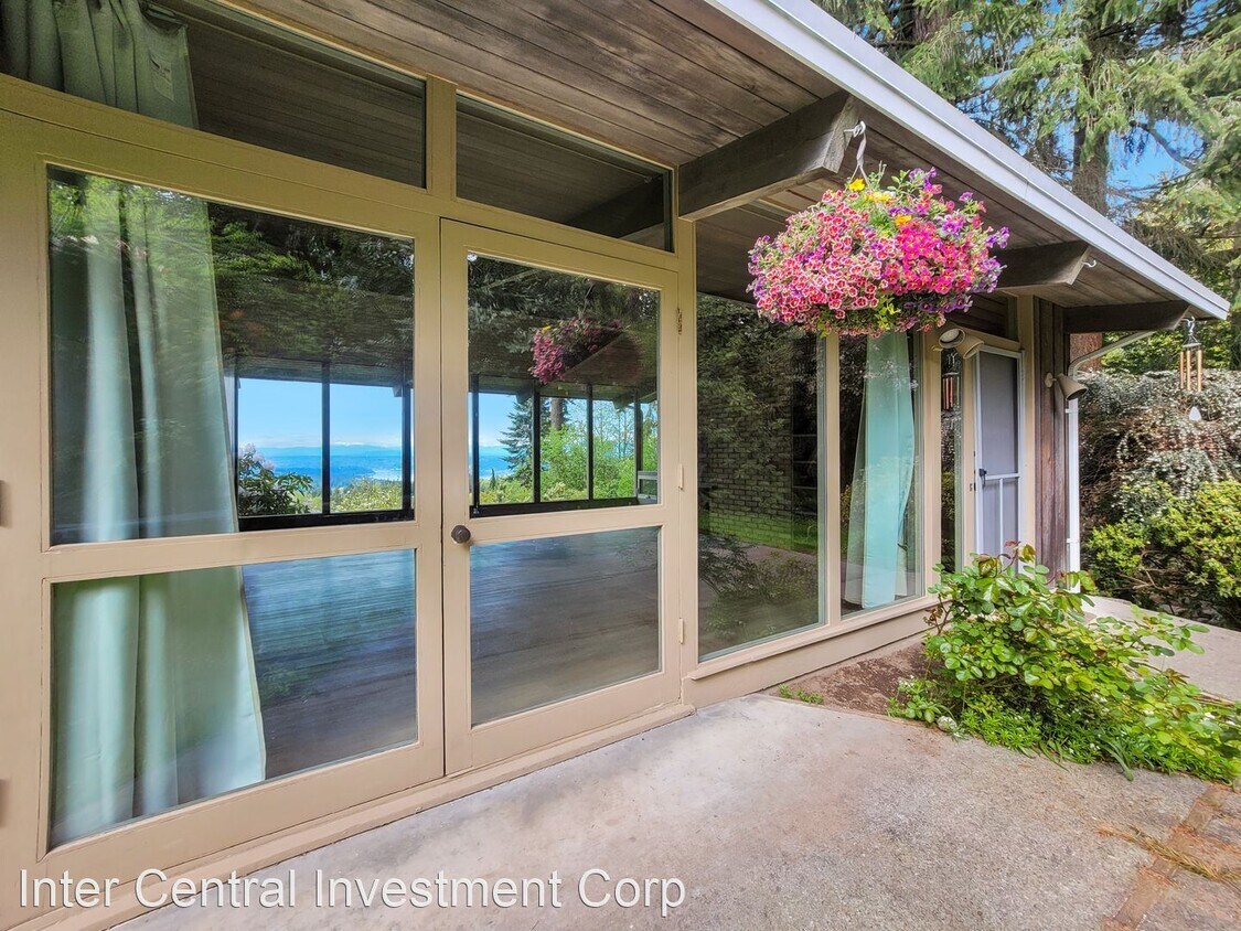 Primary Photo - 3 br, 2 bath House - 5305 148th Ave SE