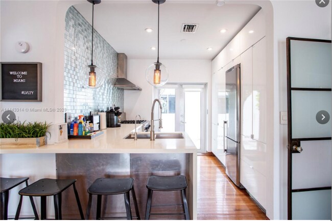Foto del edificio - 834 SW 8th Ave