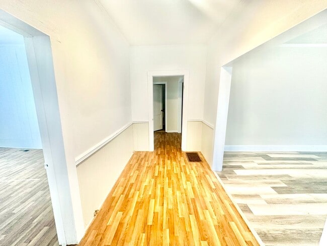 Building Photo - 1058 Flint Hill St