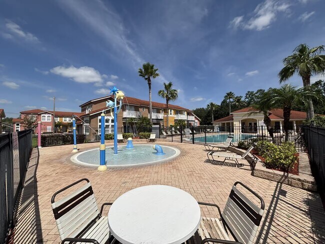 Foto del edificio - 1037 Park Ridge Cir