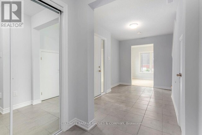 Photo du bâtiment - 231 Darjeeling Ave