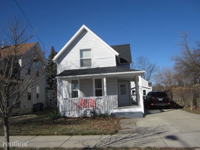 Primary Photo - 1040 Sheldon Ave SE