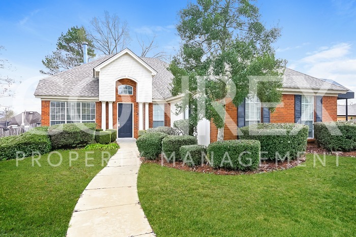Primary Photo - Beautiful 3 Bedroom Home with High Ceilings!