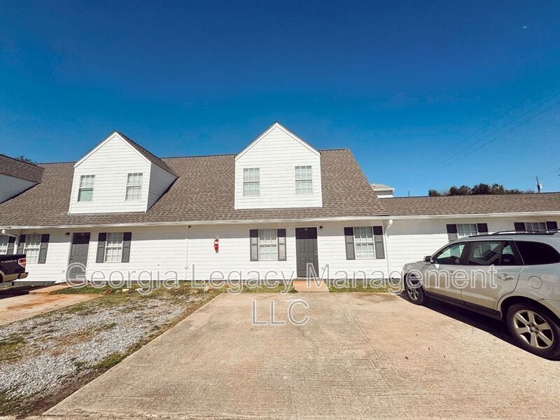 Primary Photo - 896 Campbell St