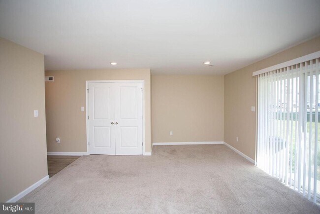 Foto del edificio - 239 Macoun Way