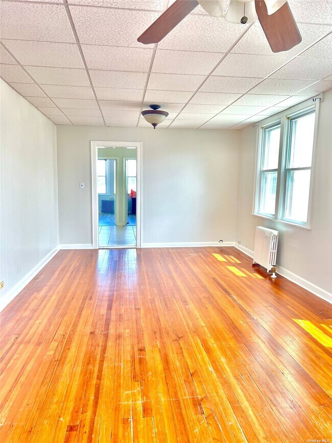 Building Photo - 707 College