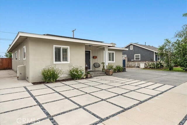 Foto del edificio - 6133 E Oakbrook St