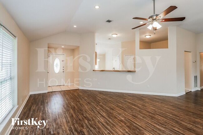 Foto del edificio - 5334 Hazel Grove Dr