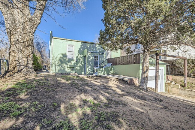 Building Photo - 2130 5th Avenue