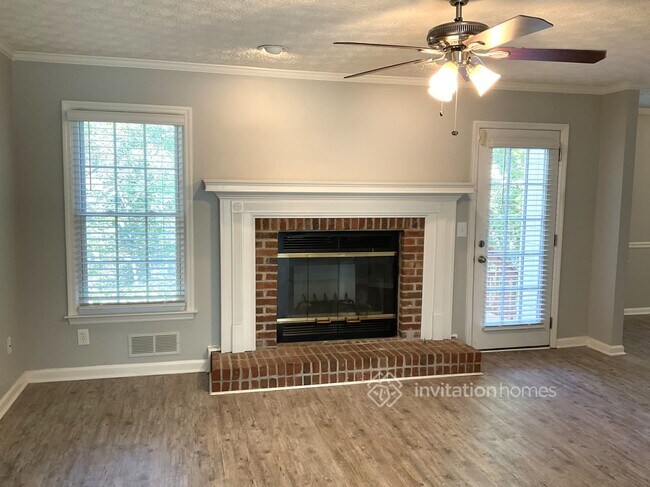 Building Photo - 4751 Shallow Ridge Rd NE