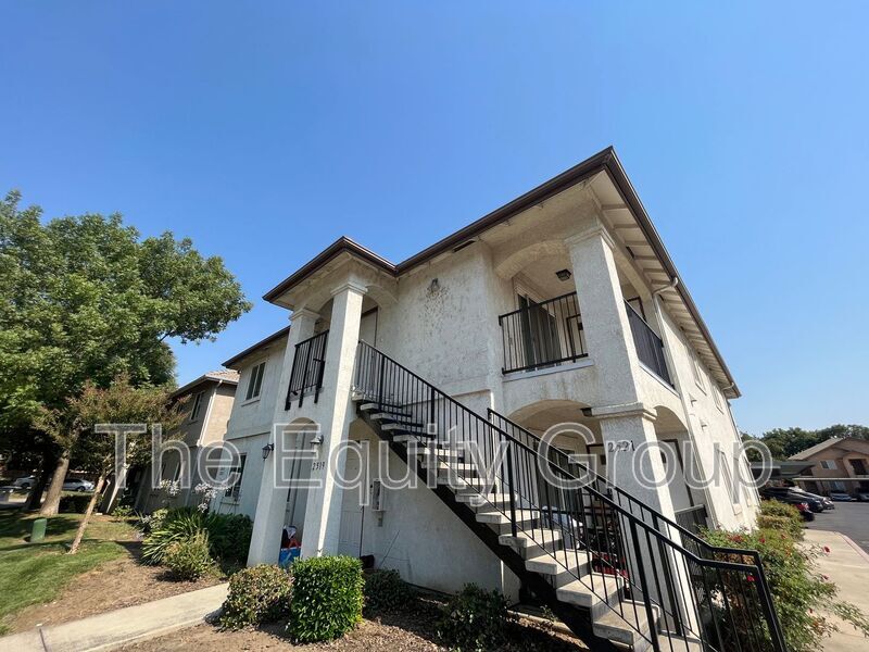 Foto principal - 2521 W Lark Ave