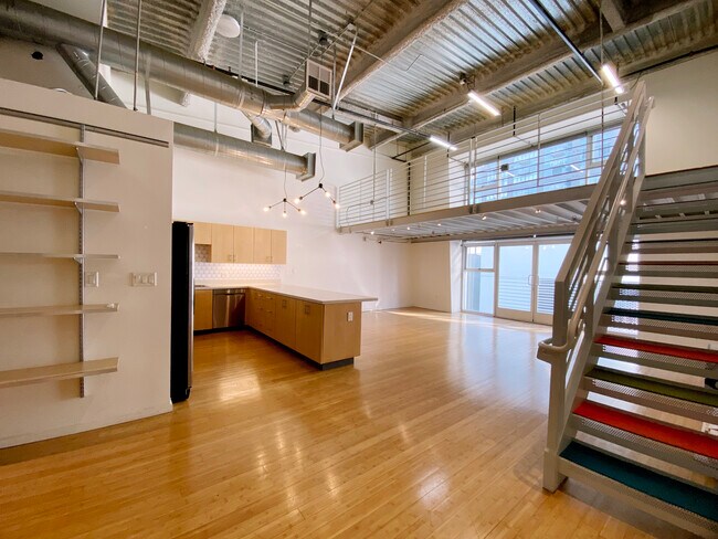 Foto del edificio - 1130 S FLOWER St