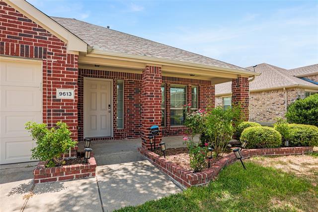 Building Photo - 9613 Sleepy Hollow Dr