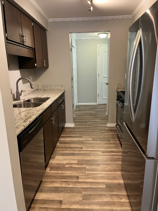 Foto del edificio - 1327 E Prairie Ave