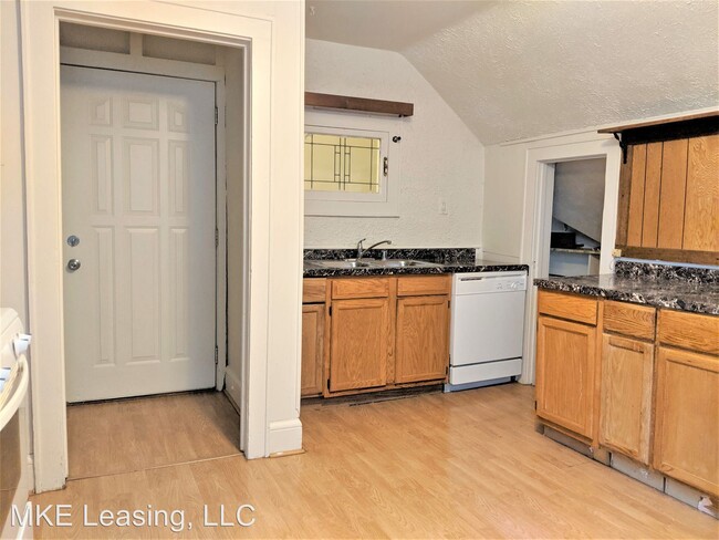 Building Photo - 3612 E Edgerton Ave