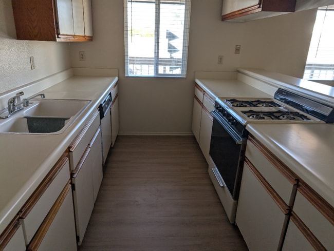 Foto del edificio - 1328 W Gardena Blvd