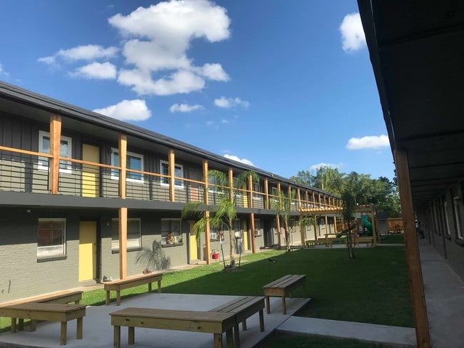 Building Photo - The Monroy