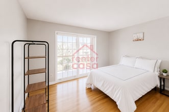 Building Photo - 2535 Castile Dr