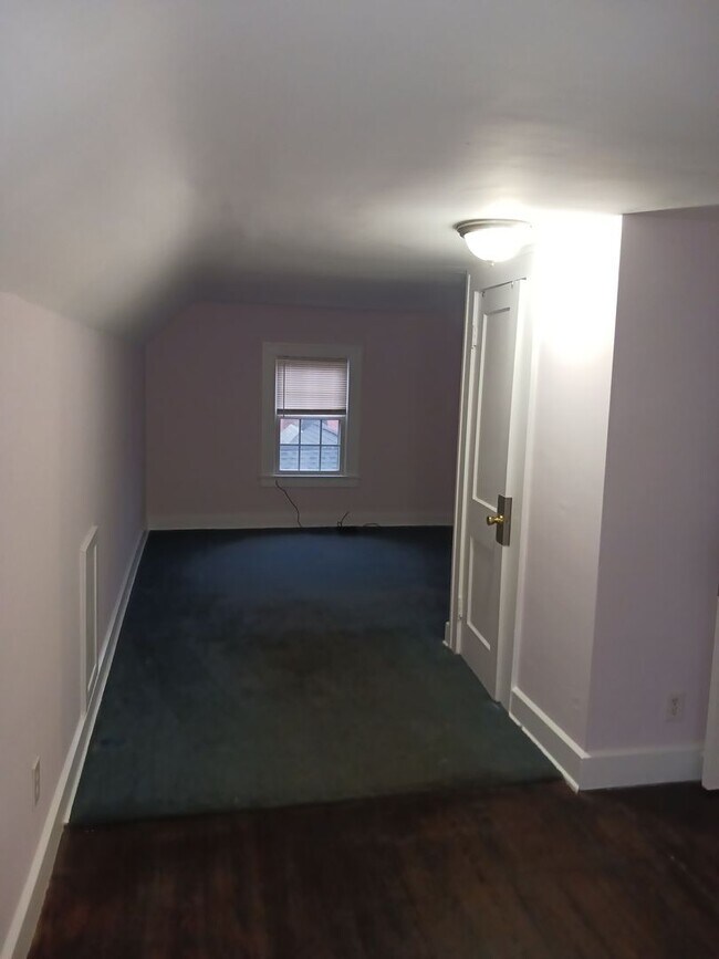 Foto del edificio - 173 Upland Avenue