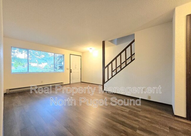 Building Photo - 1322 Maple St