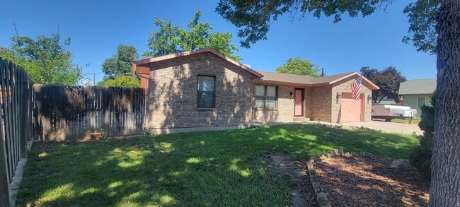 Building Photo - 3 bedroom 2 bath home