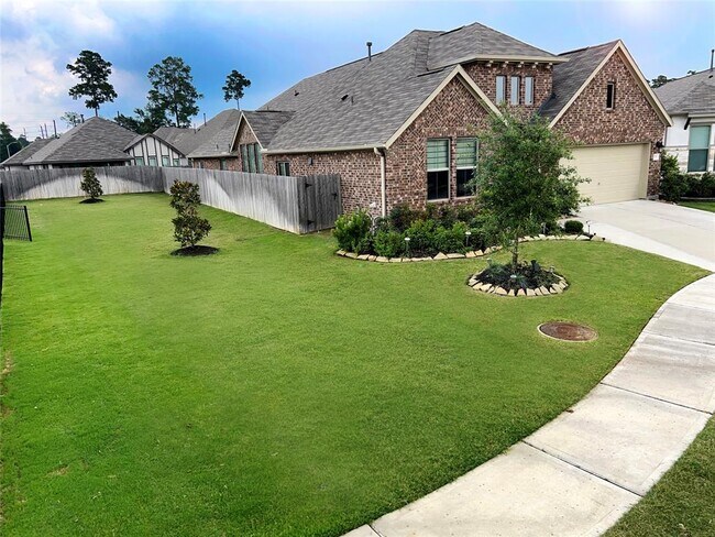 Building Photo - 25402 Kidwiler Dr