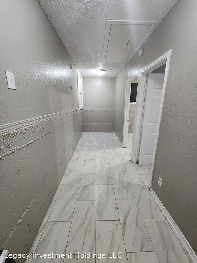 Foto del edificio - 5 br, 2 bath House - 1116 Hawthorne Dr.