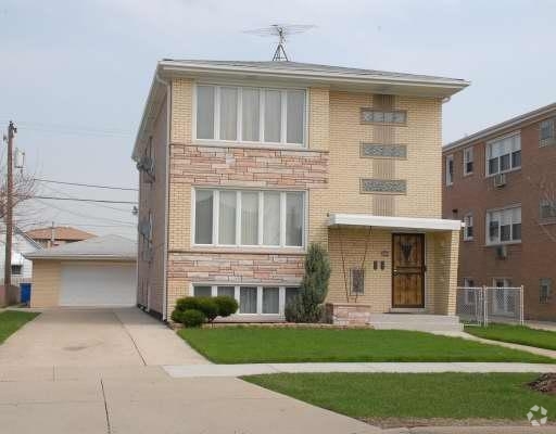 Building Photo - 5824 W 79th St
