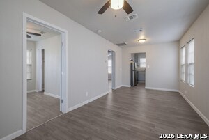 Foto del edificio - 325 S Hackberry St