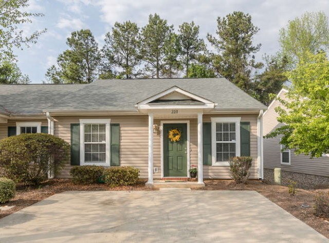 Foto principal - 2211 Bridgeton Rd