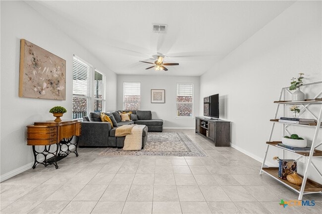 Foto del edificio - 8706 Hidden Oaks Dr